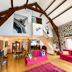 la-grange-saillant.hotels-rhonealpes.com/
