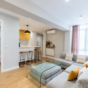 apartamento-velarde-maestranza.es-andalucia.com/