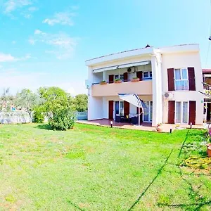 apartments-hrga-pula.in-istria.net/